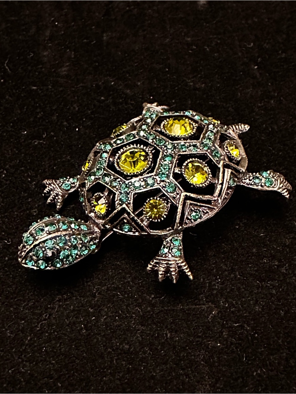 Sparkling Turtle Brooch in Yellow and Teal Crystal